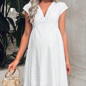 NEW White Eyelet Maternity Dress Size Small